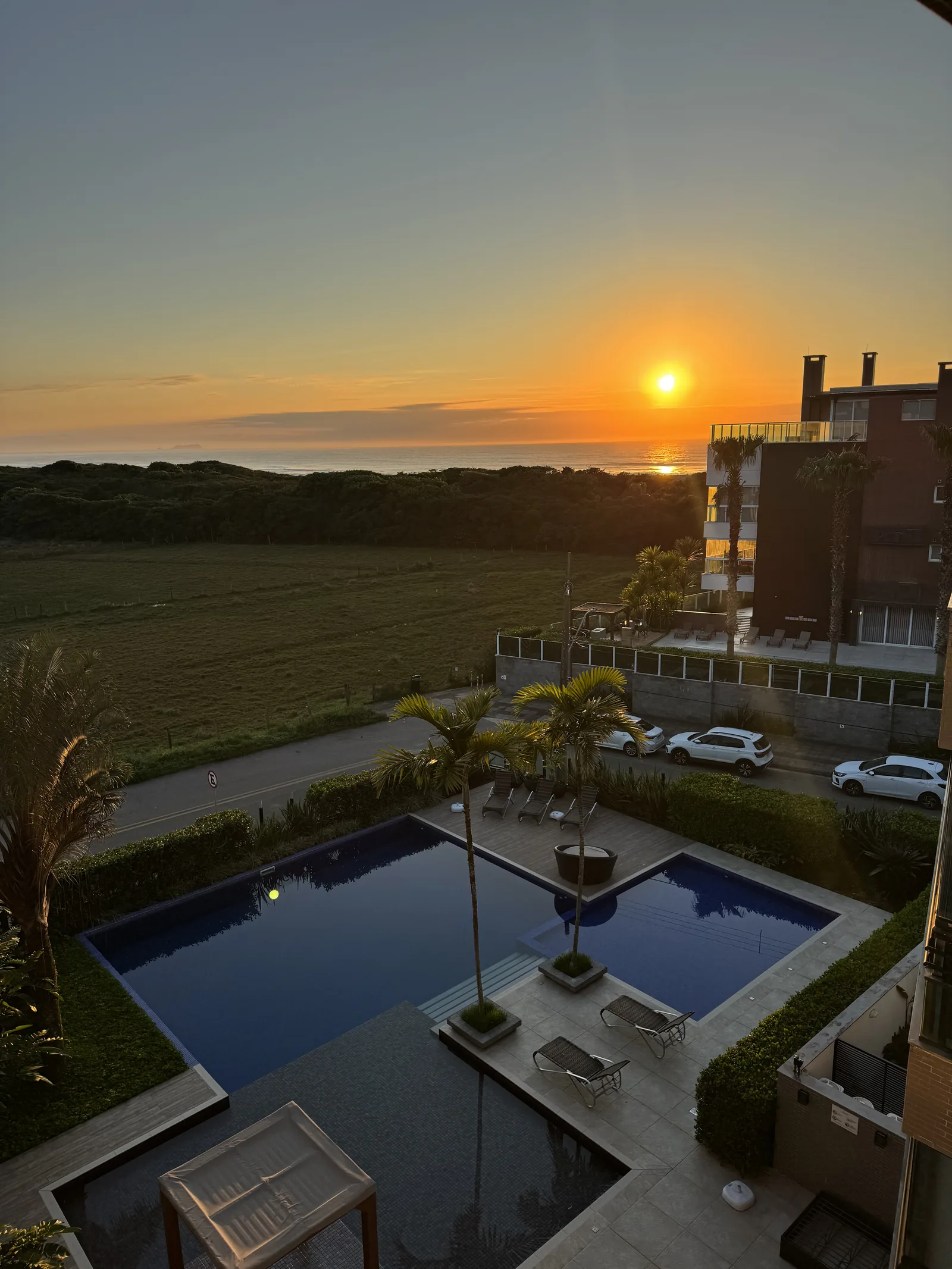 Nascer do sol visto da cobertura